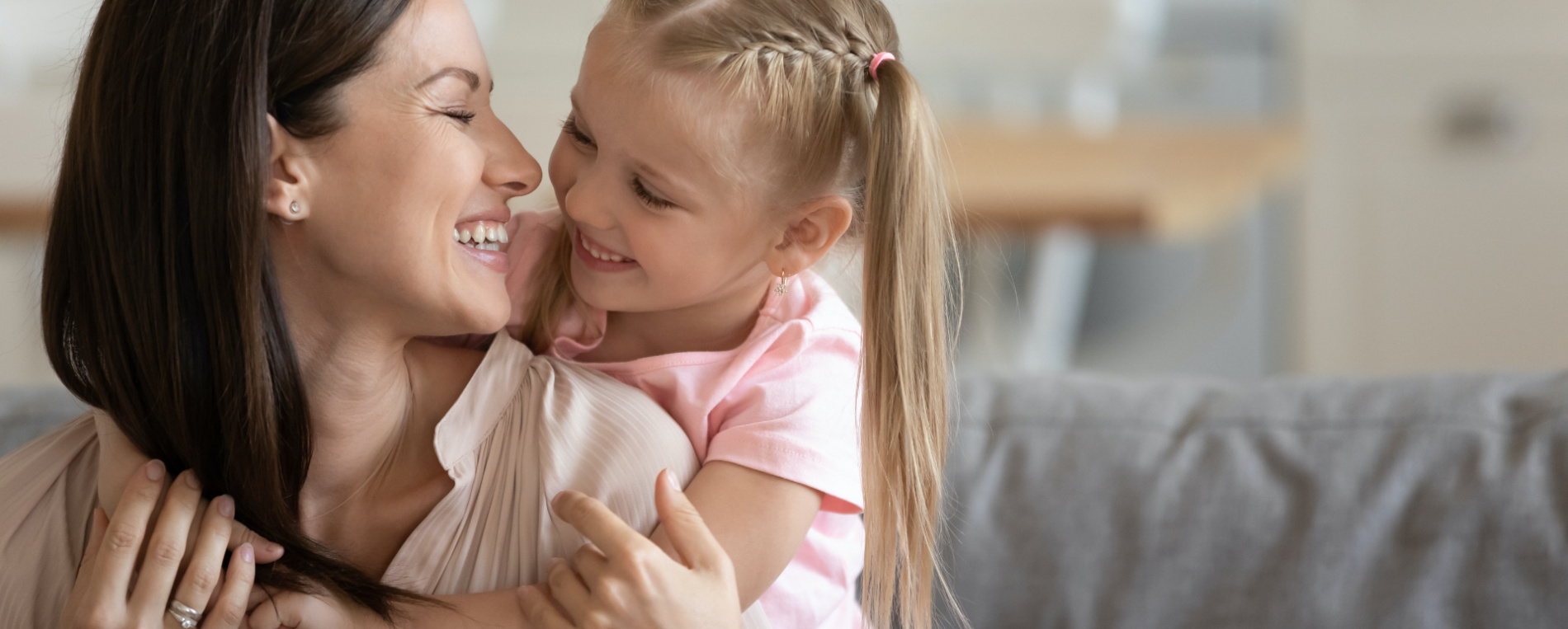 Babysitter with accommodation in the family